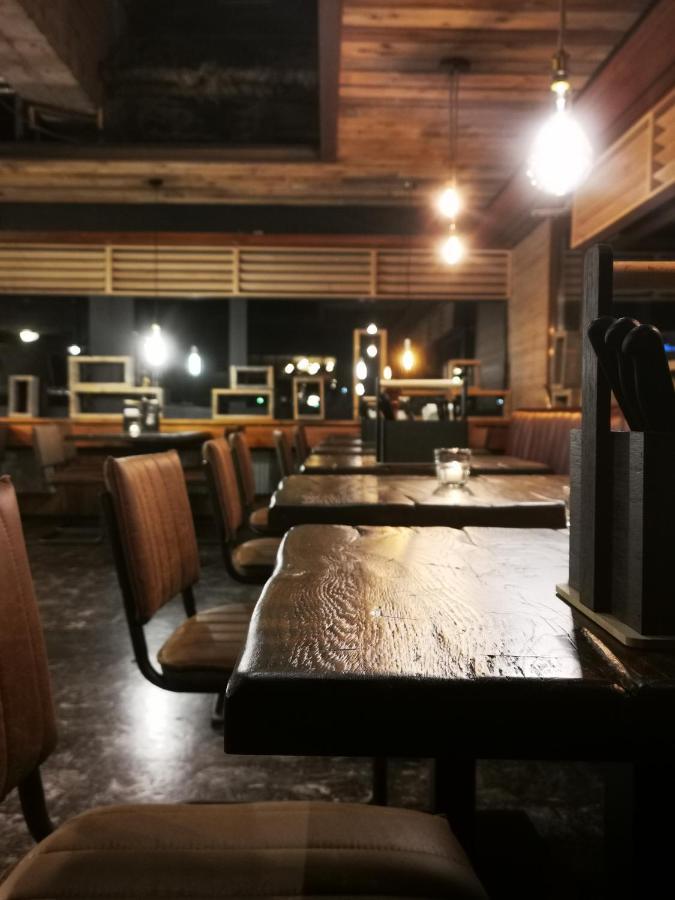 Hotel Lodge Inn Fiesch Kültér fotó
